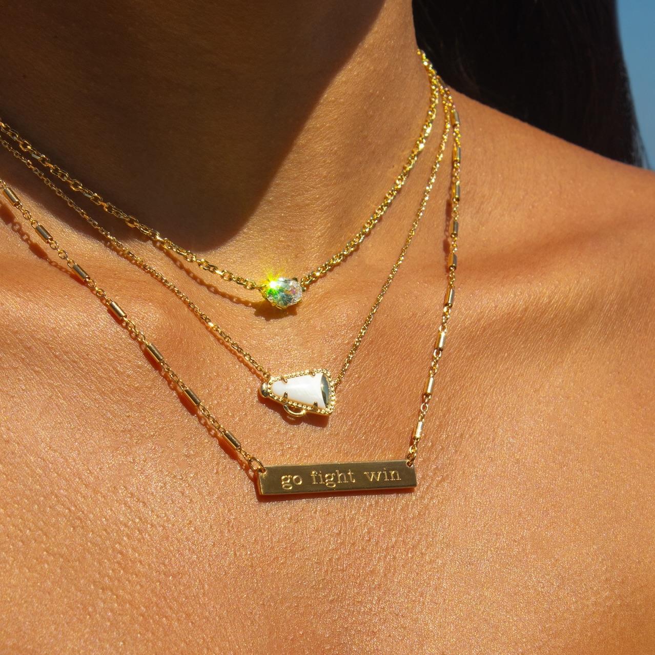 Sporty Element Resin Necklace - Smart Shopper