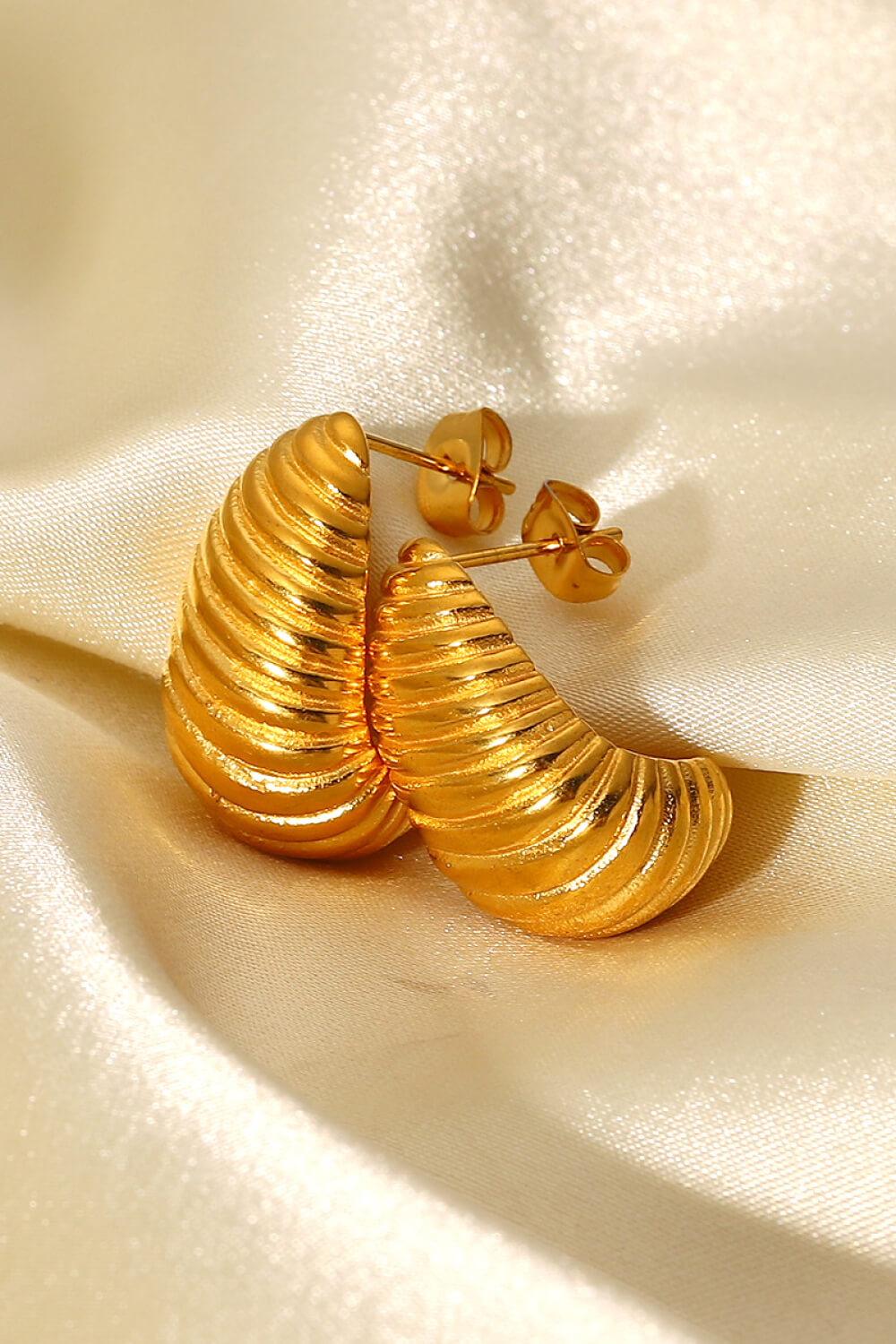 Shell Shore Spiral Stud Earrings - Smart Shopper