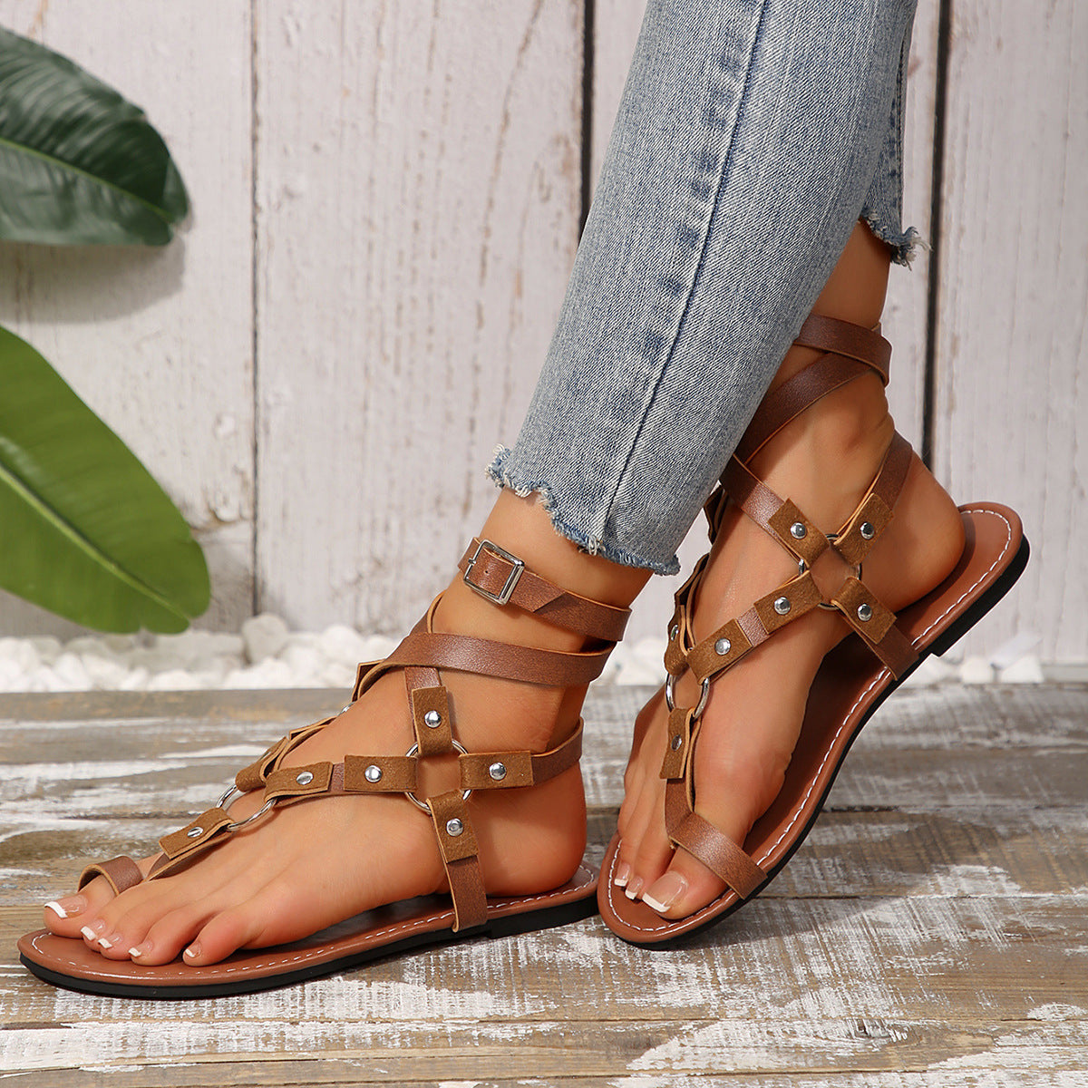 Studded Toe Loop Flat Sandals - Smart Shopper