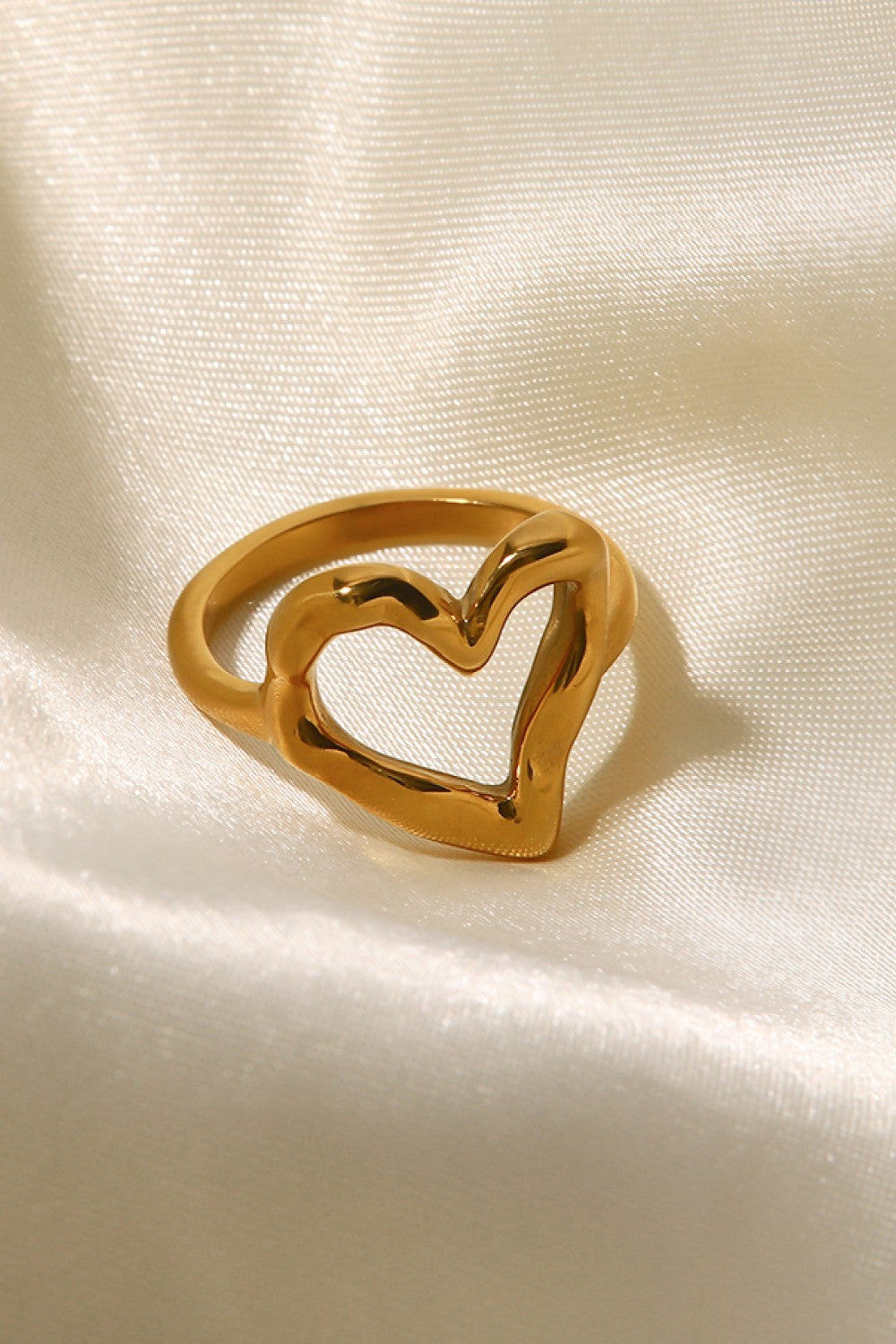 18K Gold Plated Heart-Shaped Ring - Smart Shopper