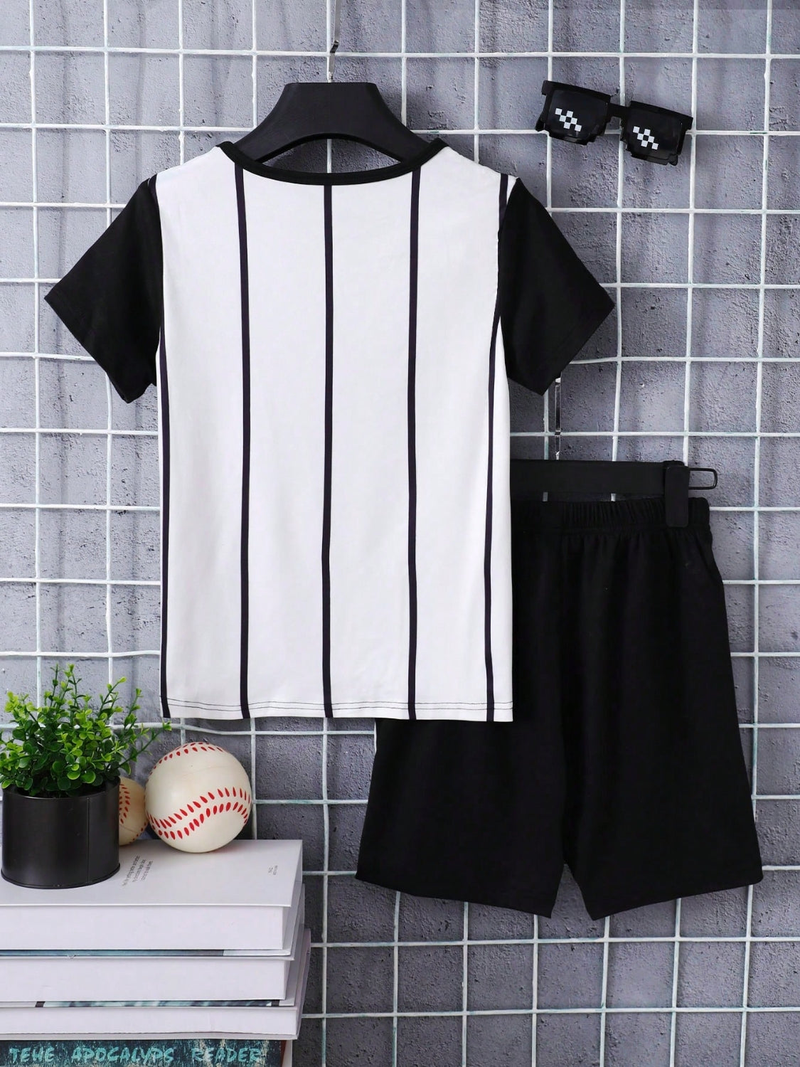 Children's Round Neck Contrast Striped T-Shirt and Shorts Set - Smart Shopper