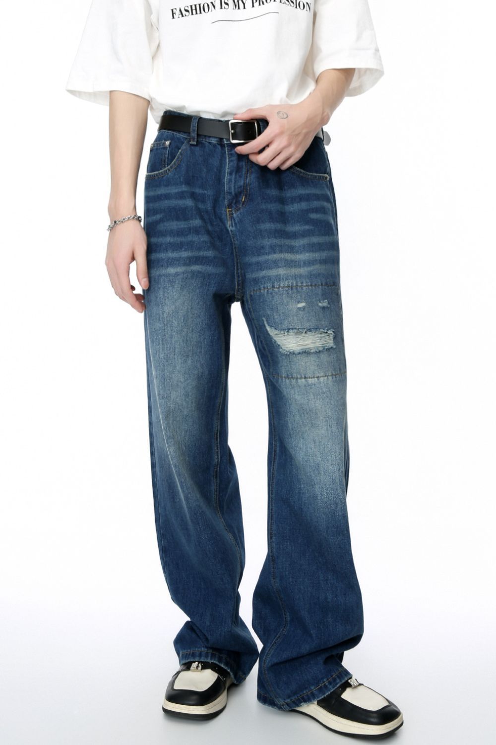 Men's Distressed Applique Straight Jeans - Smart Shopper