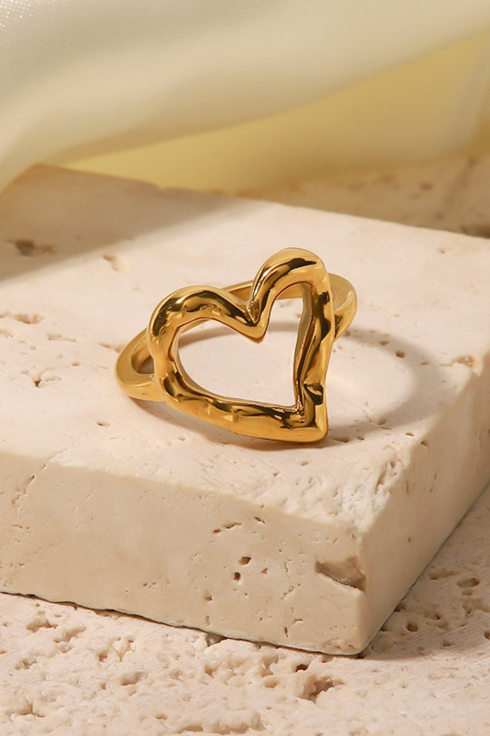 18K Gold Plated Heart-Shaped Ring - Smart Shopper